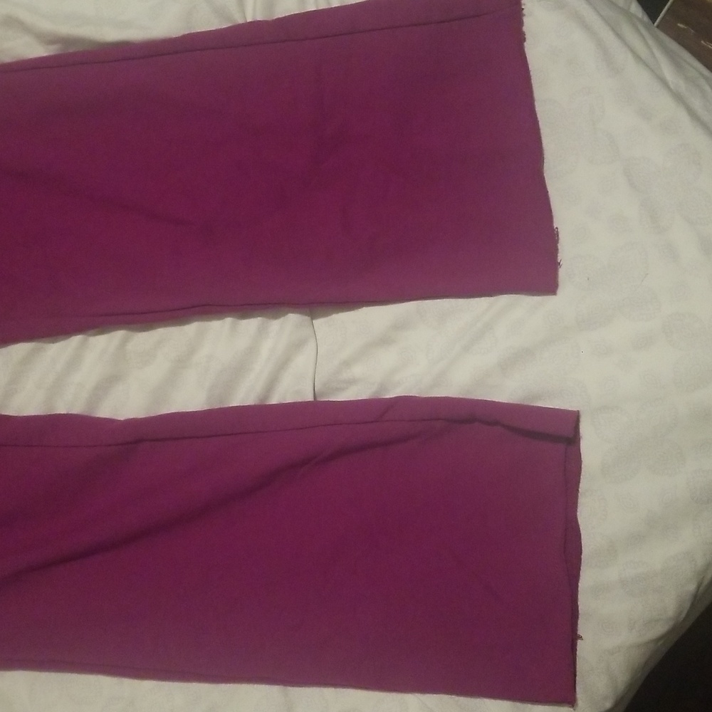 Aeropostale Magenta Sweatpants with White Accents - Picture 6 of 7